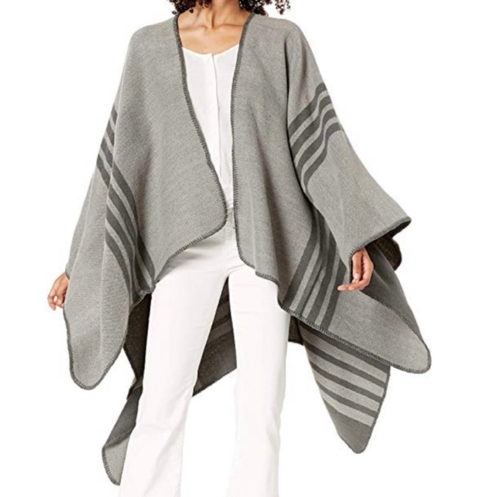 BB Dakota gray cozy blanket poncho/shawl